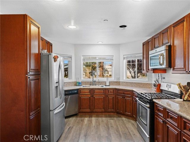 13966 Driftwood, Victorville, CA 92395