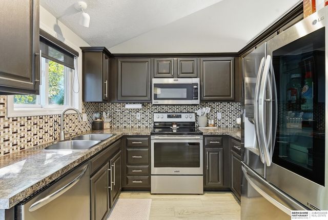 8849 N 83rd Avenue, Omaha, NE 68122