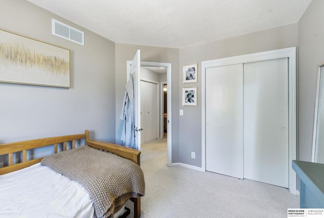 8849 N 83rd Avenue, Omaha, NE 68122