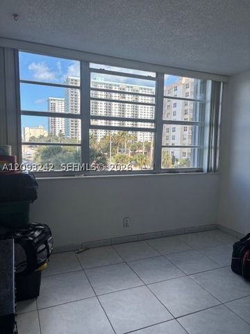1400 S Ocean Dr 304, Hollywood, FL 33019