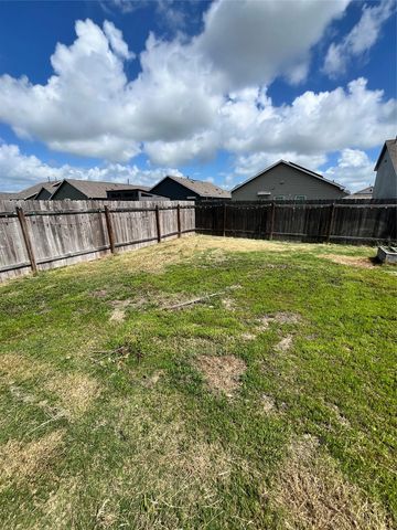 13616 Knights Branch DR, Elgin, TX 78621