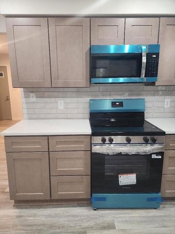 725 Sydney DRIVE, Racine, WI 53402