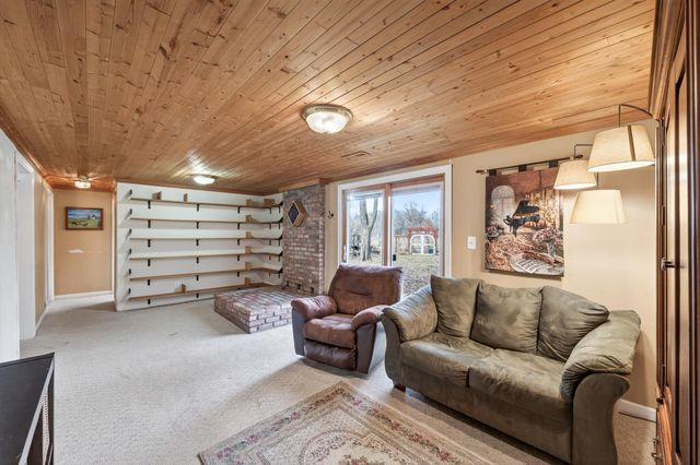 1863 164th Lane NE, Ham Lake, MN 55304