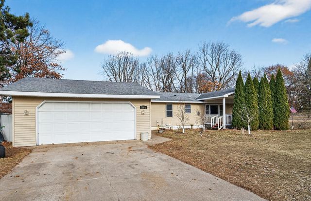 1863 164th Lane NE, Ham Lake, MN 55304