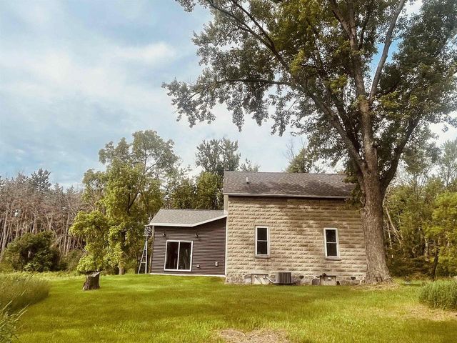 N5888 SODA ROAD, Princeton, WI 54968
