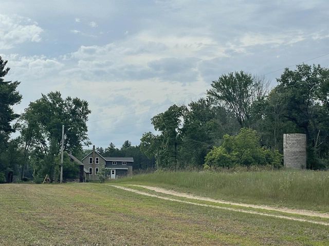 N5888 SODA ROAD, Princeton, WI 54968