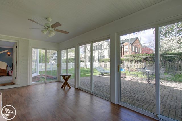 203 Ridge Road, Grosse Pointe Farms, MI 48236