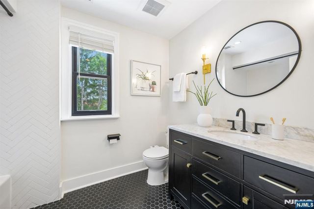 63 Ridge Road, Rutherford, NJ 07070