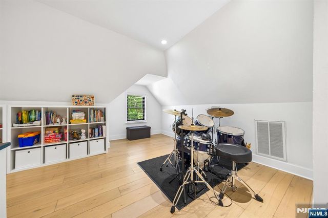 63 Ridge Road, Rutherford, NJ 07070