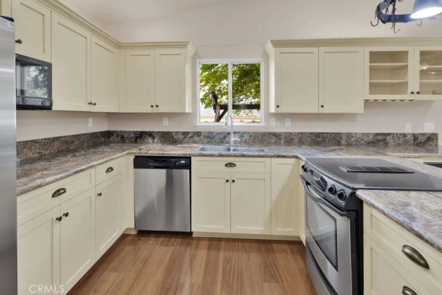 17345 Vista Street, Hesperia, CA 92345