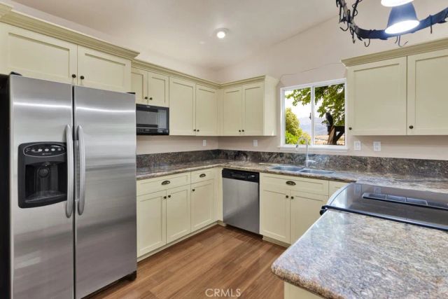 17345 Vista Street, Hesperia, CA 92345