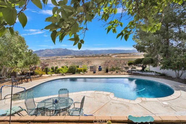 17345 Vista Street, Hesperia, CA 92345