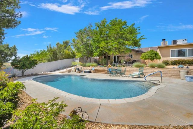 17345 Vista Street, Hesperia, CA 92345