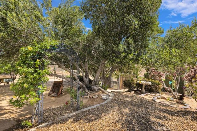 17345 Vista Street, Hesperia, CA 92345