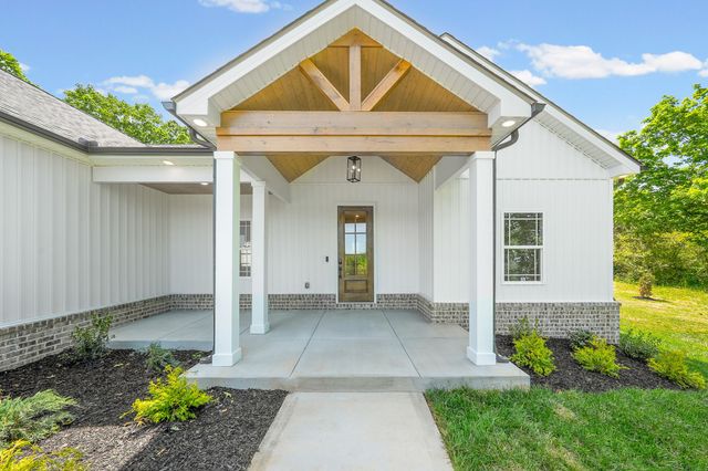 1932 River Rd, Clarksville, TN 37040