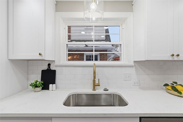 6628 Wilkins Ave, Squirrel Hill, PA 15217