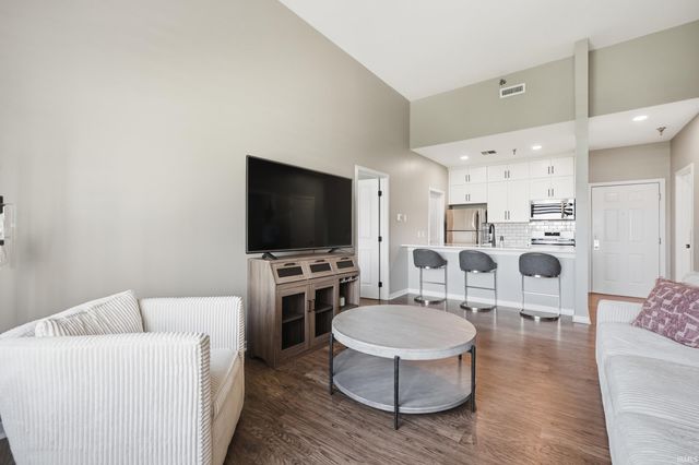 113 W Wayne St Apt 310, Fort Wayne, IN 46802