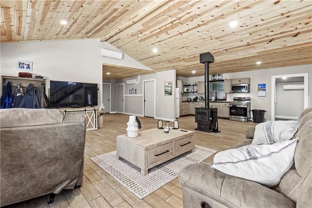 6144 Parliament Drive, Harrison, AR 72601