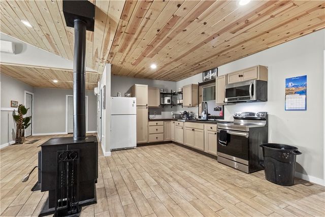 6144 Parliament Drive, Harrison, AR 72601