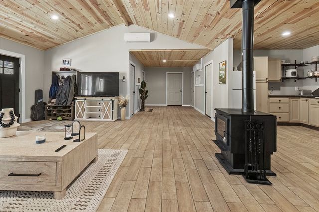 6144 Parliament Drive, Harrison, AR 72601