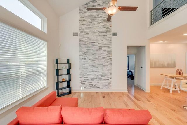 7100 Kane ST, Austin, TX 78741