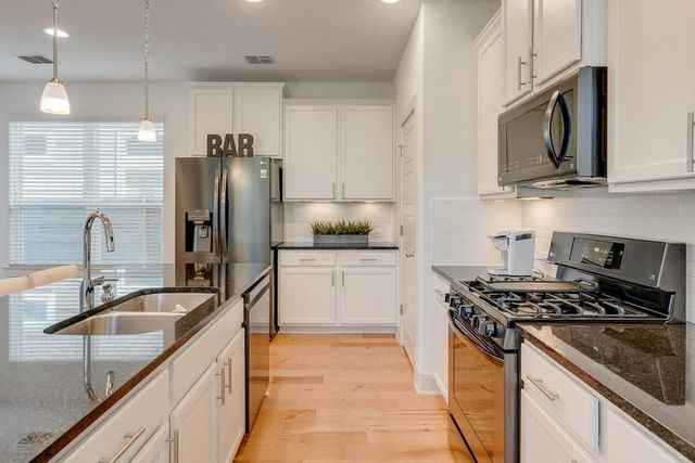 7100 Kane ST, Austin, TX 78741