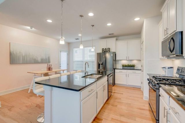 7100 Kane ST, Austin, TX 78741