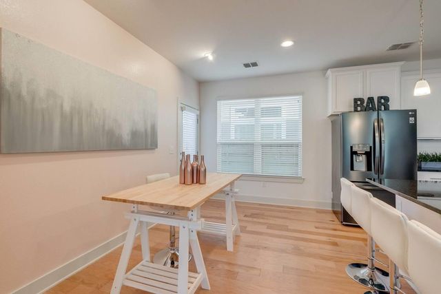 7100 Kane ST, Austin, TX 78741