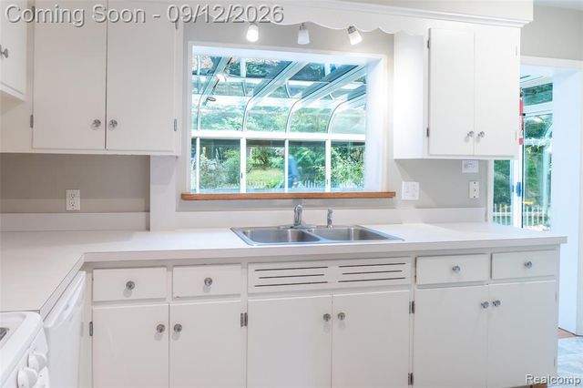 2036 Delafield Drive, Ann Arbor, MI 48105
