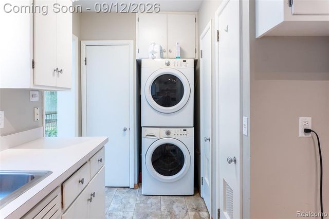 2036 Delafield Drive, Ann Arbor, MI 48105
