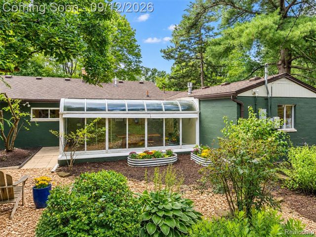 2036 Delafield Drive, Ann Arbor, MI 48105