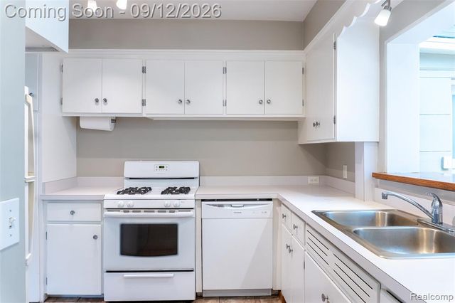 2036 Delafield Drive, Ann Arbor, MI 48105
