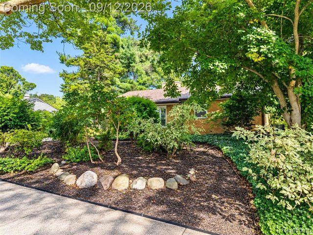 2036 Delafield Drive, Ann Arbor, MI 48105