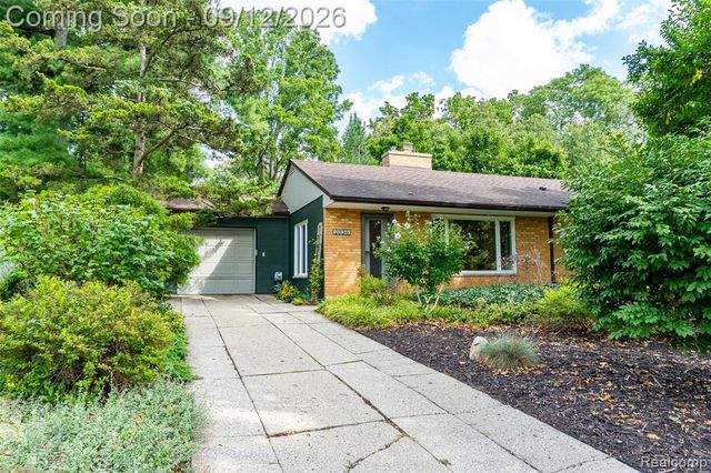 2036 Delafield Drive, Ann Arbor, MI 48105