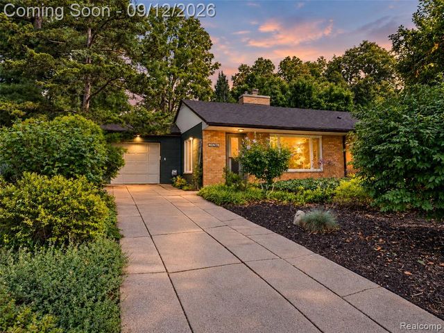 2036 Delafield Drive, Ann Arbor, MI 48105