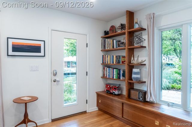2036 Delafield Drive, Ann Arbor, MI 48105