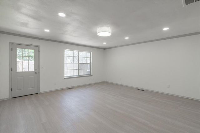 3009 W Wilshire Boulevard, Oklahoma City, OK 73116