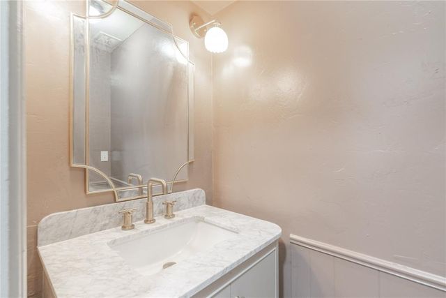 3009 W Wilshire Boulevard, Oklahoma City, OK 73116