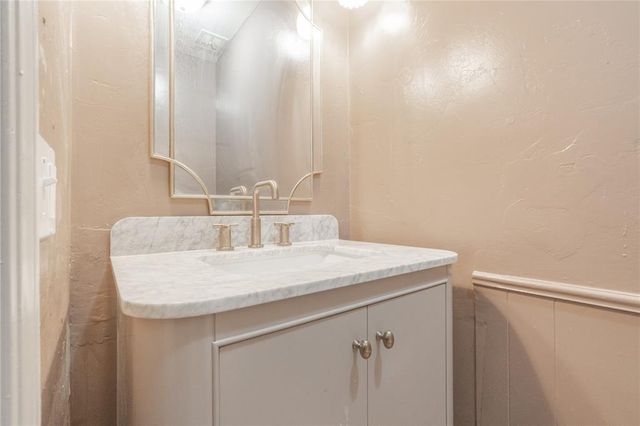 3009 W Wilshire Boulevard, Oklahoma City, OK 73116