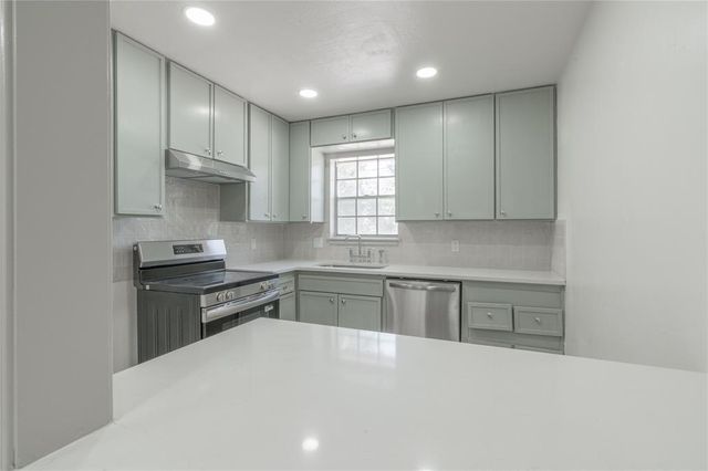 3009 W Wilshire Boulevard, Oklahoma City, OK 73116