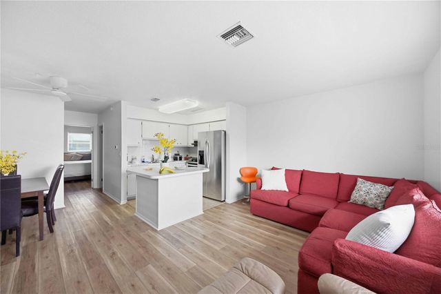 525 MANATEE COURT 10, Venice, FL 34285