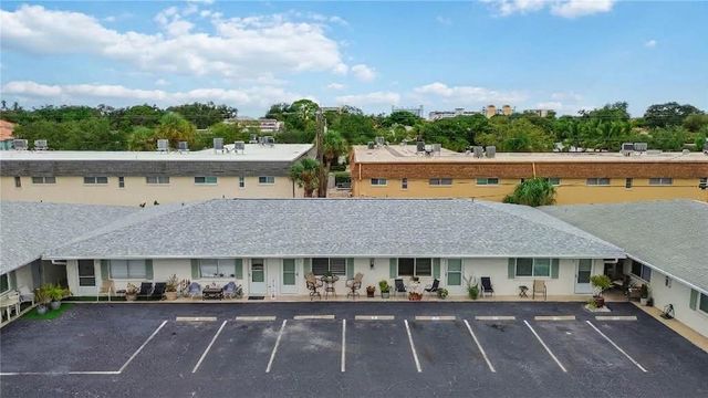 525 MANATEE COURT 10, Venice, FL 34285
