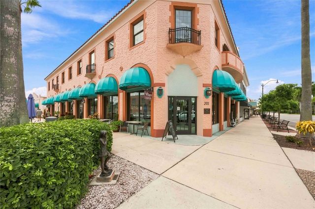 525 MANATEE COURT 10, Venice, FL 34285