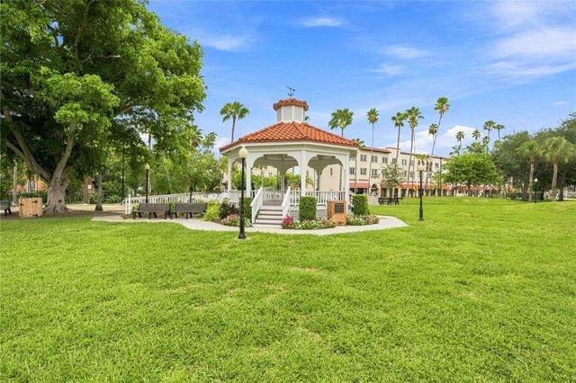 525 MANATEE COURT 10, Venice, FL 34285