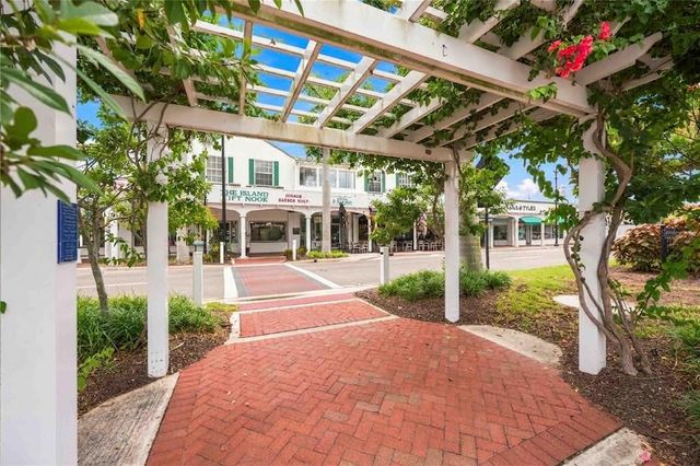 525 MANATEE COURT 10, Venice, FL 34285