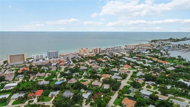 525 MANATEE COURT 10, Venice, FL 34285