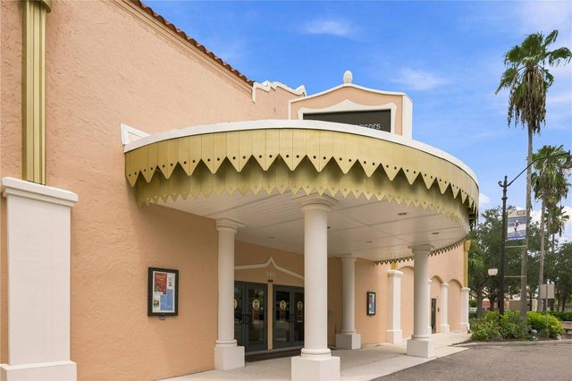 525 MANATEE COURT 10, Venice, FL 34285
