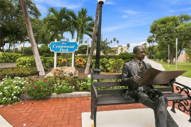 525 MANATEE COURT 10, Venice, FL 34285
