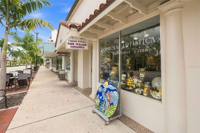 525 MANATEE COURT 10, Venice, FL 34285