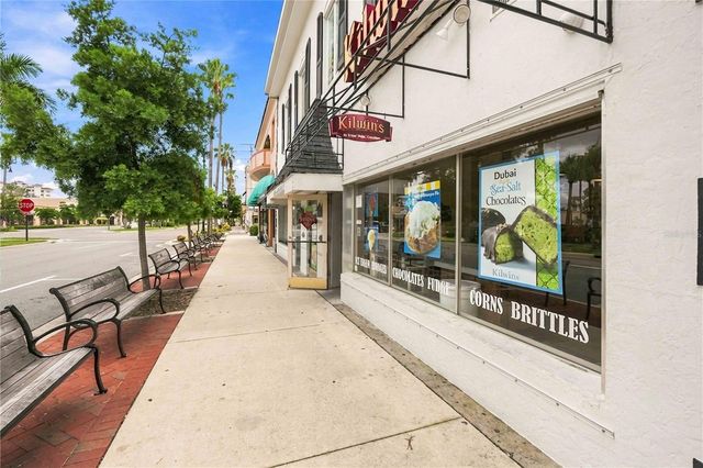 525 MANATEE COURT 10, Venice, FL 34285